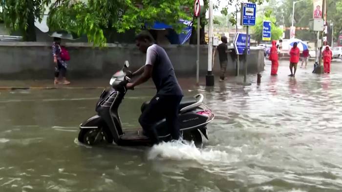 News video: Monsun in Mumbai setzt Straßen unter Wasser und legt Verkehr lahm
