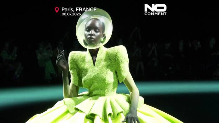 News video: Robert Wun zeigt Couture-Kollektion „Childsplay“ in Paris
