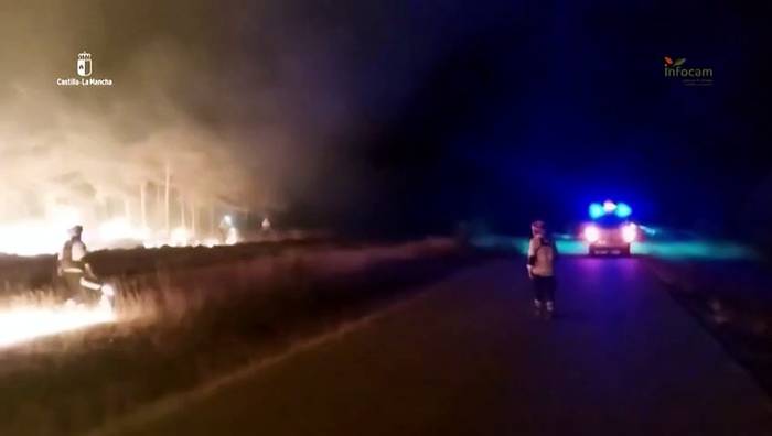 News video: Feuerwehr kämpft gegen Großbrand: Tausende Hektar in Zentralspanien in Flammen